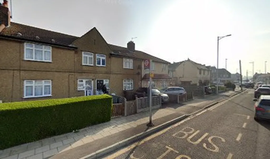 Fencepiece Road (Stop L)