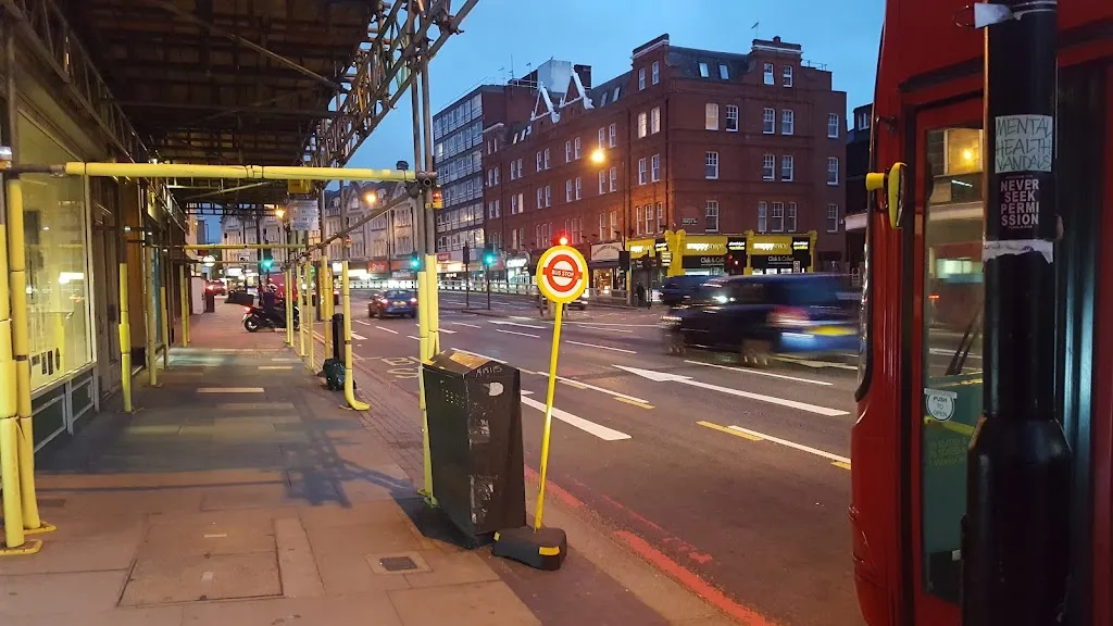 Finchley Road Station (Stop FJ)