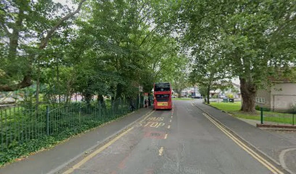 Fyfield Road (Stop C)