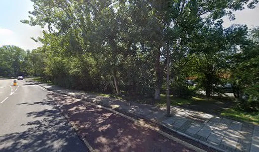 Gallions Reach Health Centre (Stop F)