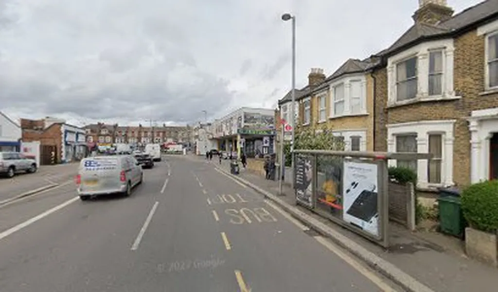 Gloucester Road (Stop CU) 1 Gloucester Road (Stop CU)