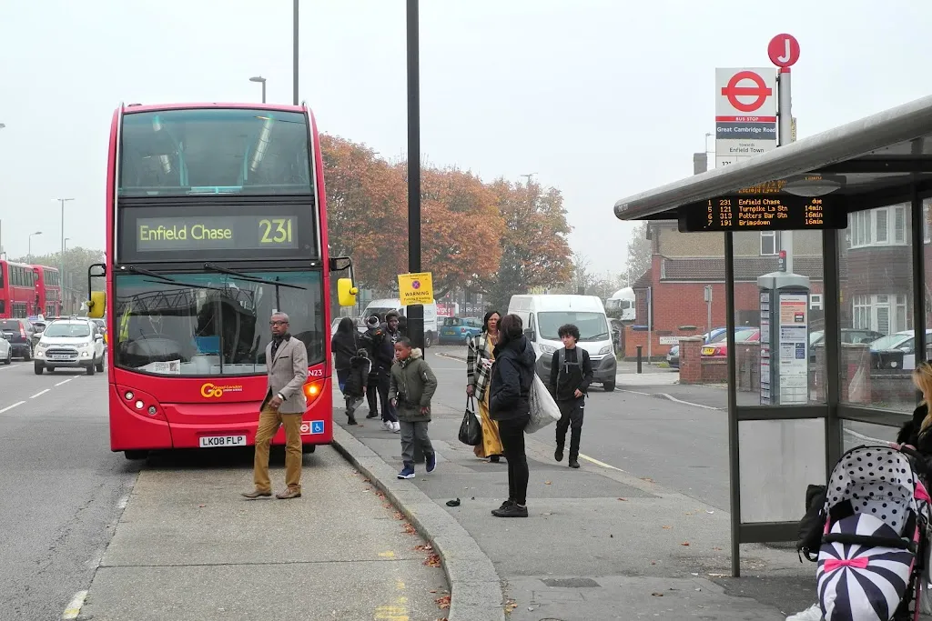 Great Cambridge Road (Stop J)