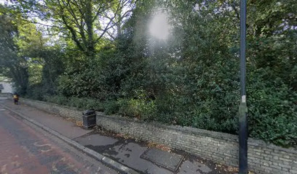 Green Road (Stop U)