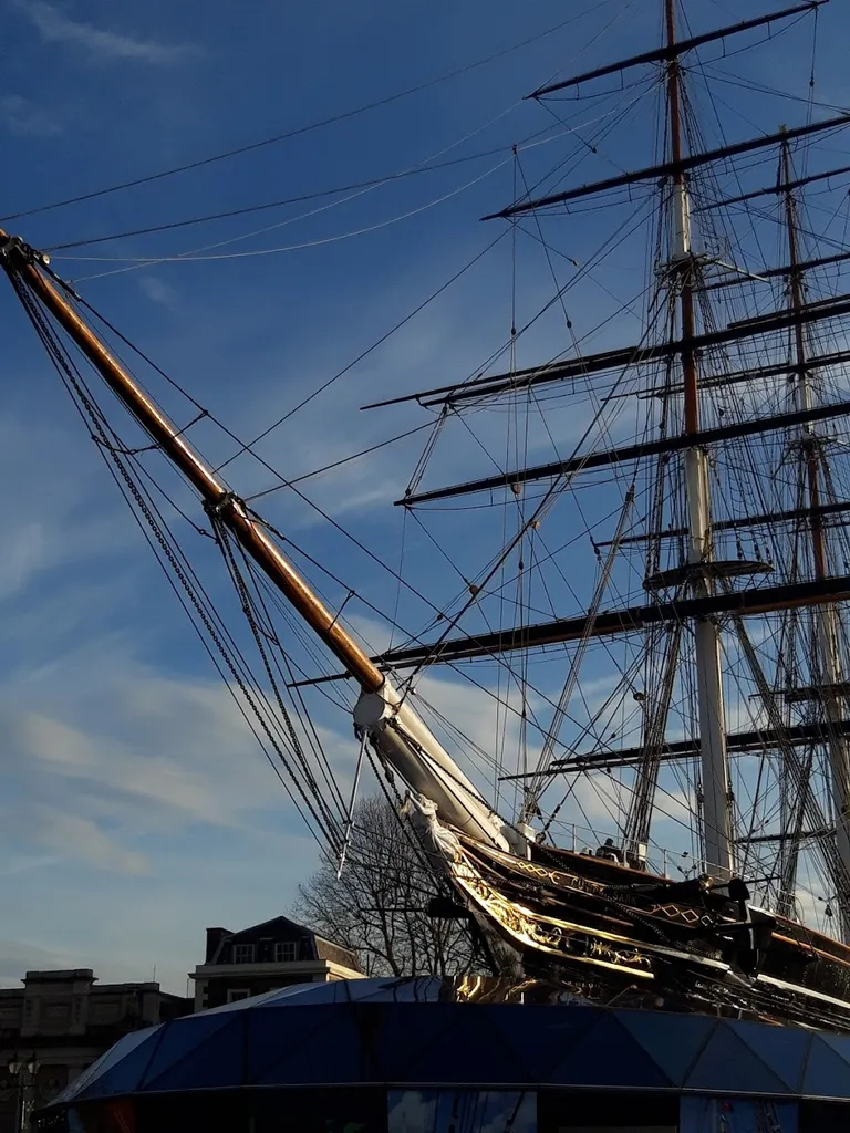 Greenwich Town Centre / Cutty Sark (Stop D)