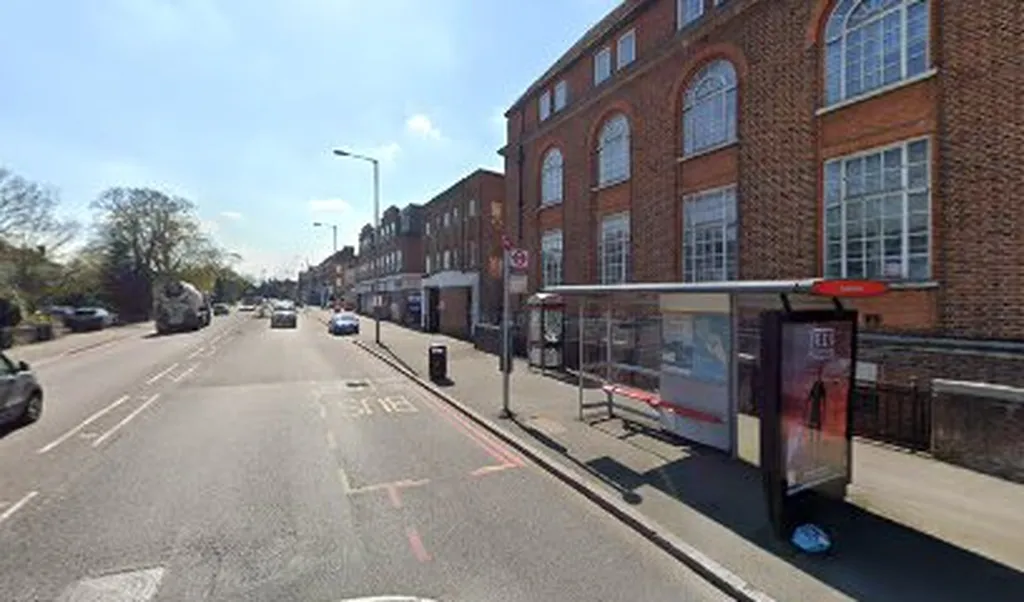 Grovelands Road (Stop RD)