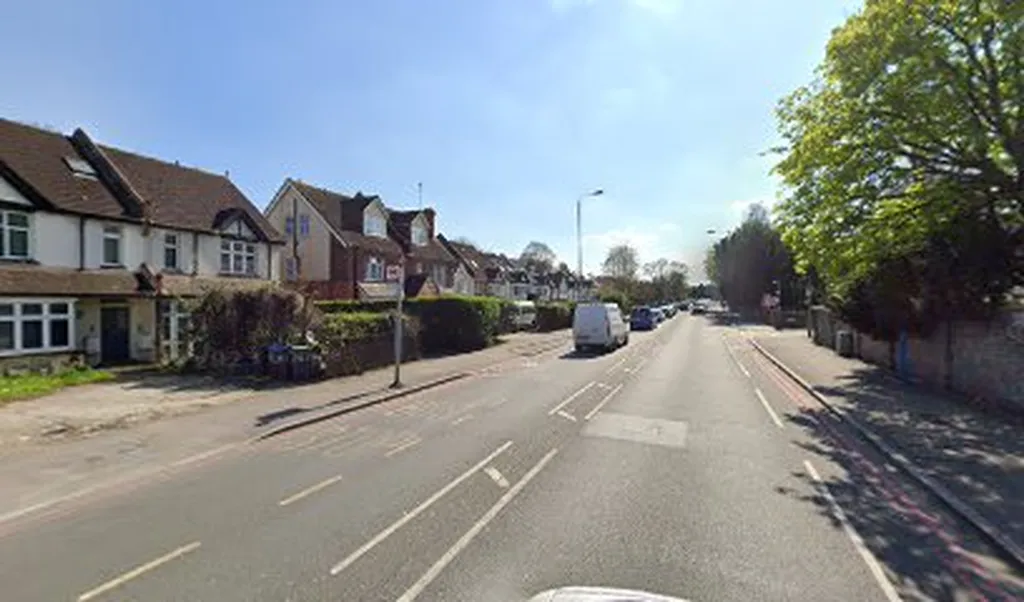 Grovelands Road (Stop RE)