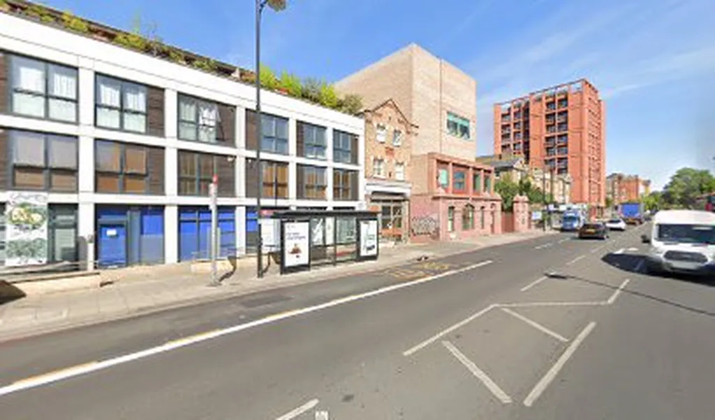 Haggerston Station (Stop KE)