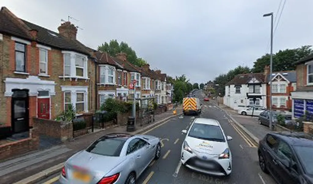 Haldan Road (Stop WH)
