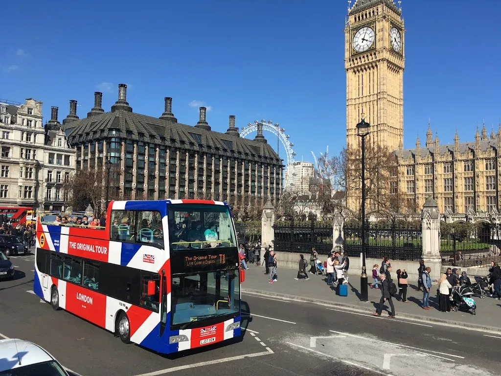 Happy Tourist Pvt Ltd: London’s Leading Sightseeing Tour company for Indian Travellers & Tourists
