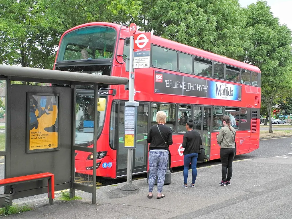 Hatch Lane (Stop HS)