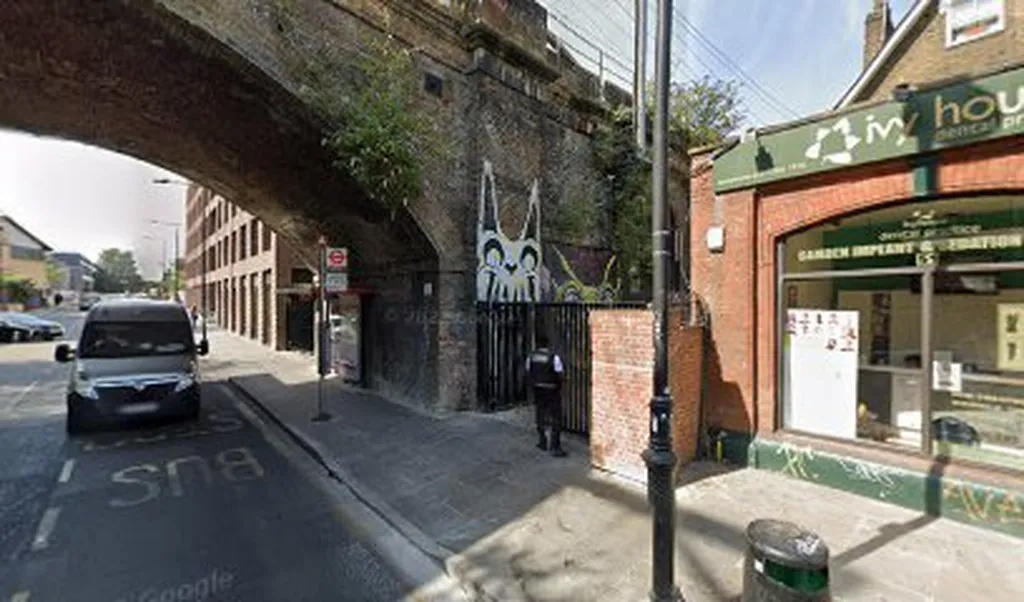 Hawley Road (Stop A)