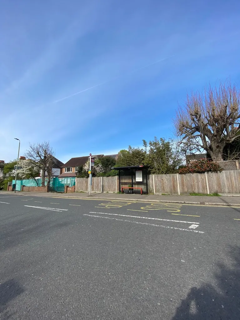Hayes Road / Hayes Lane (Stop V)