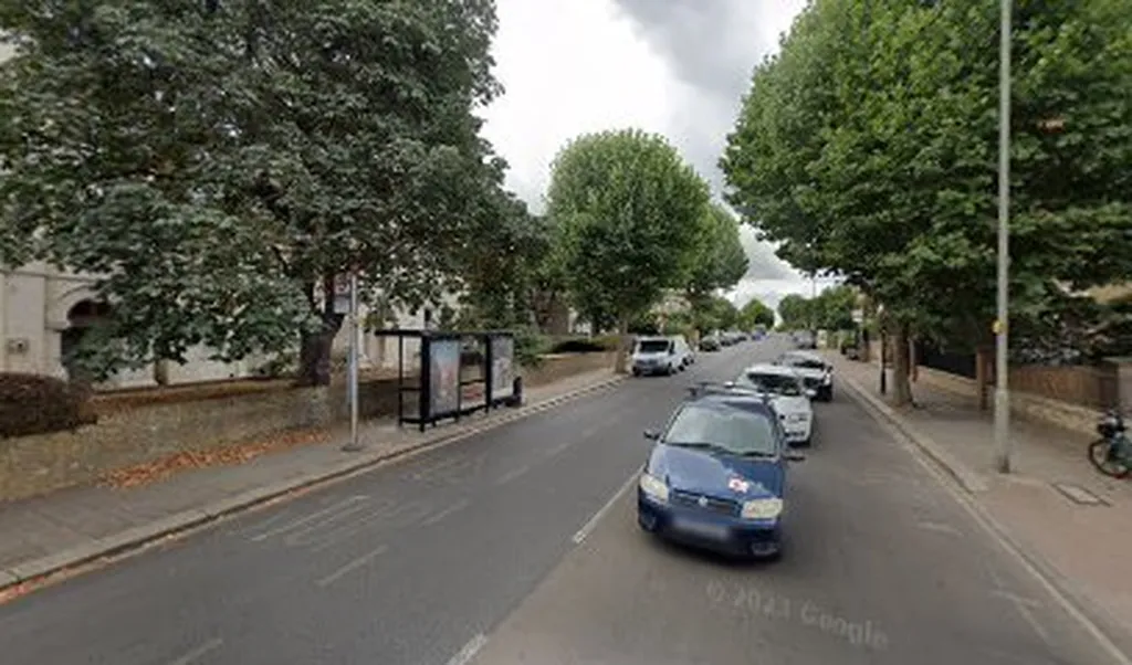 Heathfield Road (Stop SW)