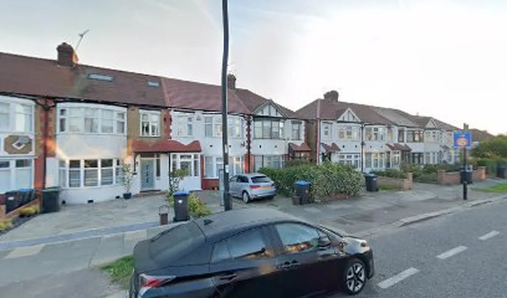 Hedge Lane