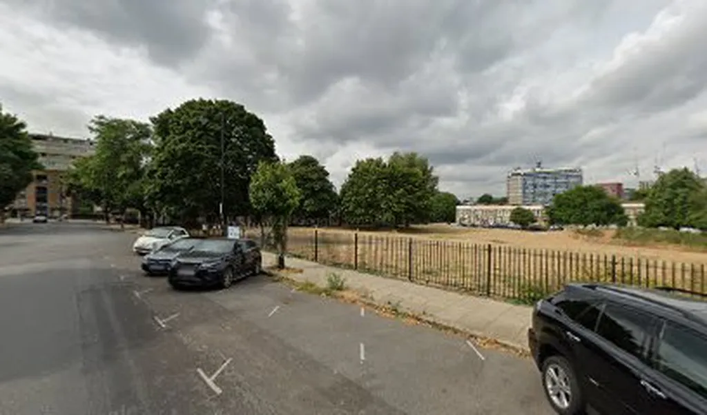 Hemingford Road (Stop U)