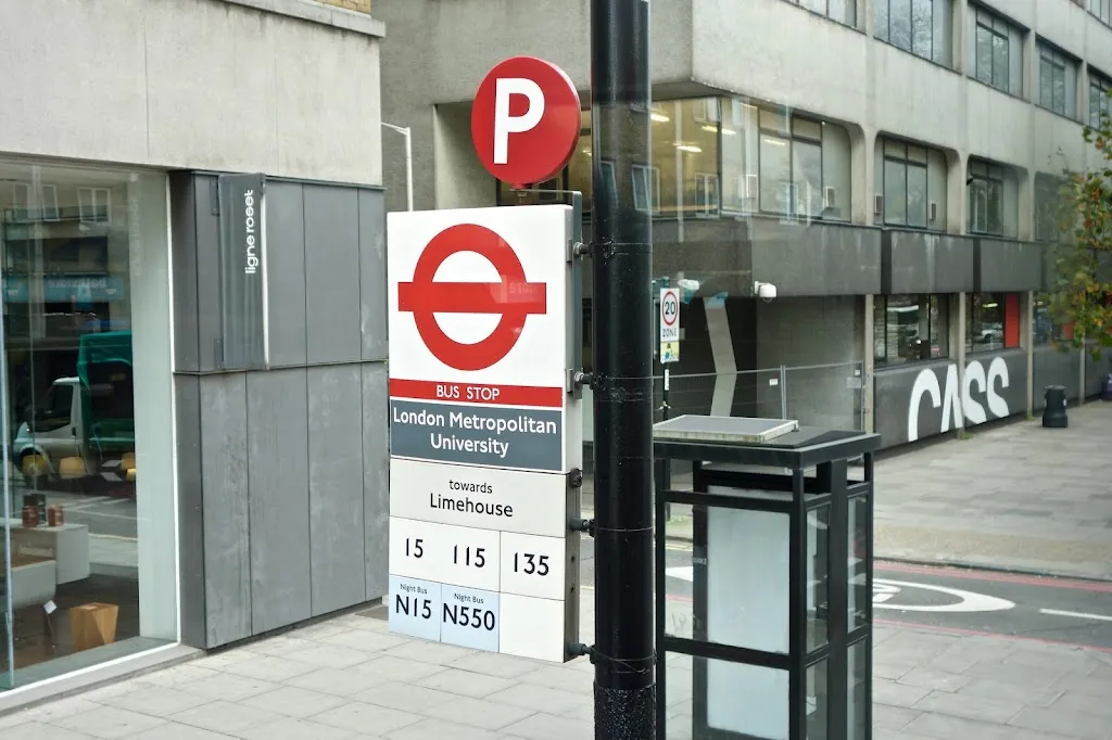 Henriques Street (Stop P)