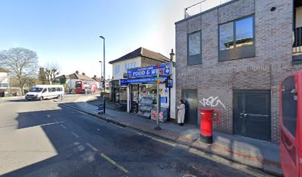 Hermitage Lane (Stop S)