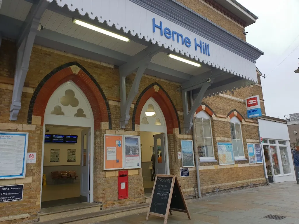 Herne Hill Station (Stop B)