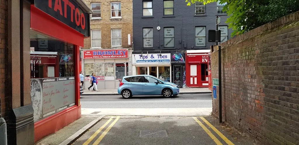 High Street / Market Square (Stop I)
