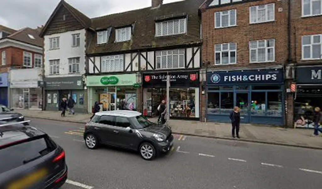 High Street / Wickham Court Road (Stop H)