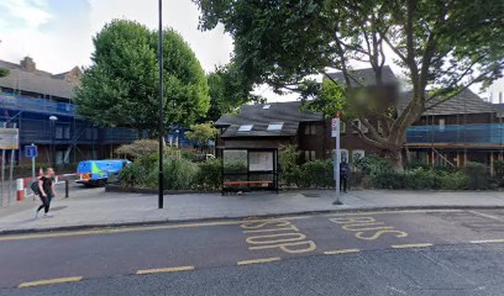 Highbury Corner (Stop J)
