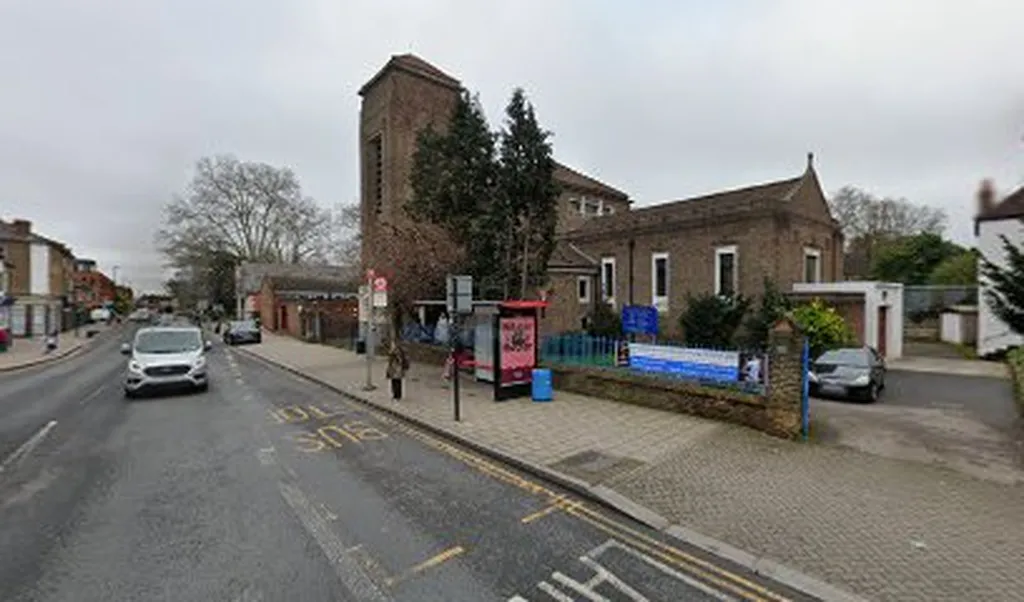 Highclere Street (Stop LR)