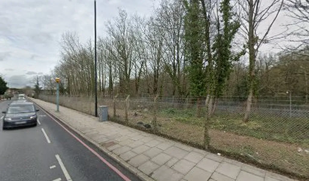 Highgate Wood (Stop R)