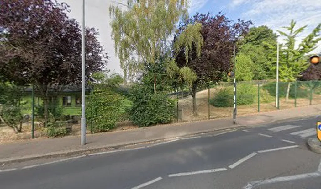 Hillyfield Primary School (Stop D)