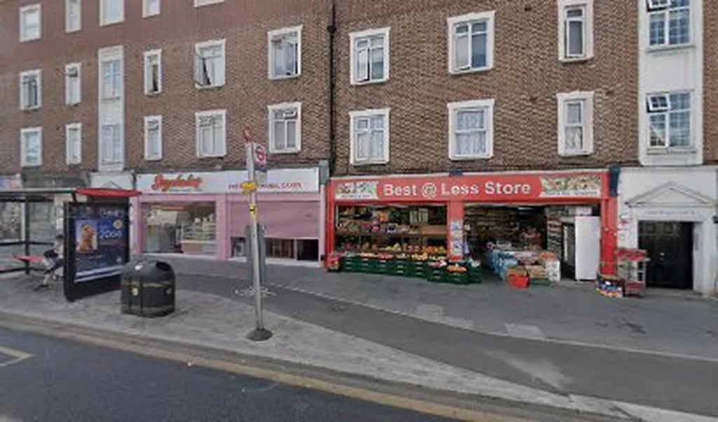 Hoe Street / The Bell (Stop BZ)
