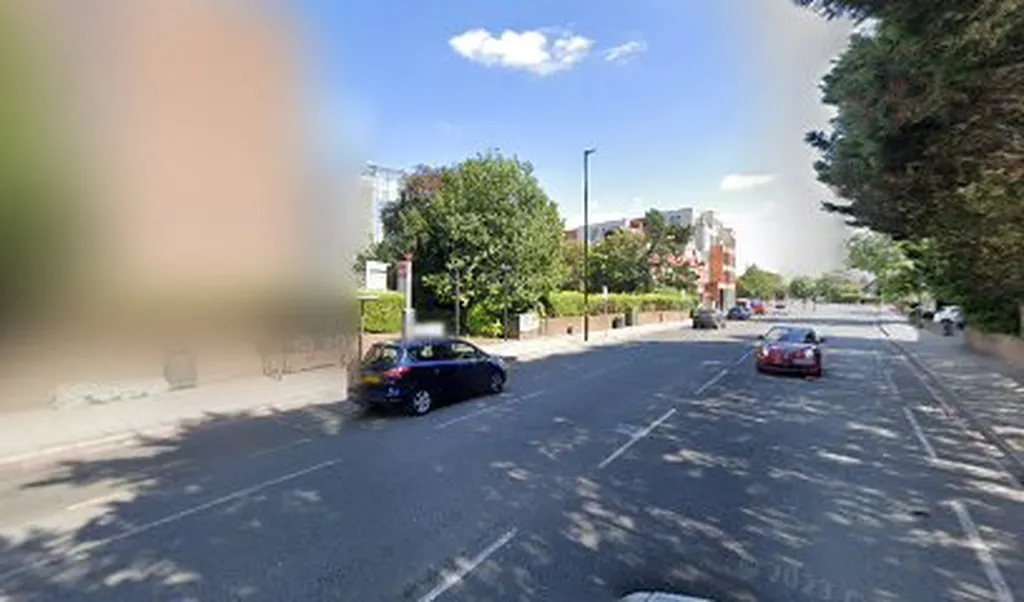 Homesdale Road (Stop BB)