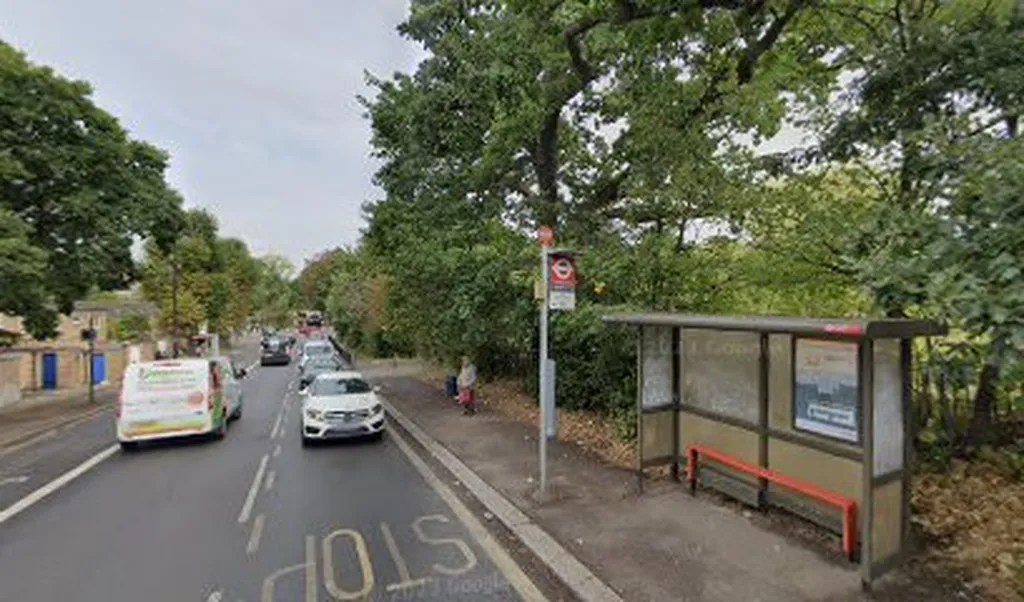 Horniman Park (Stop MW)