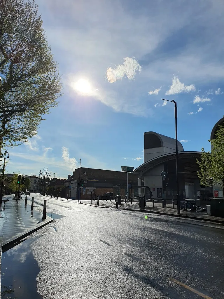 Island Gardens Station (Stop D)