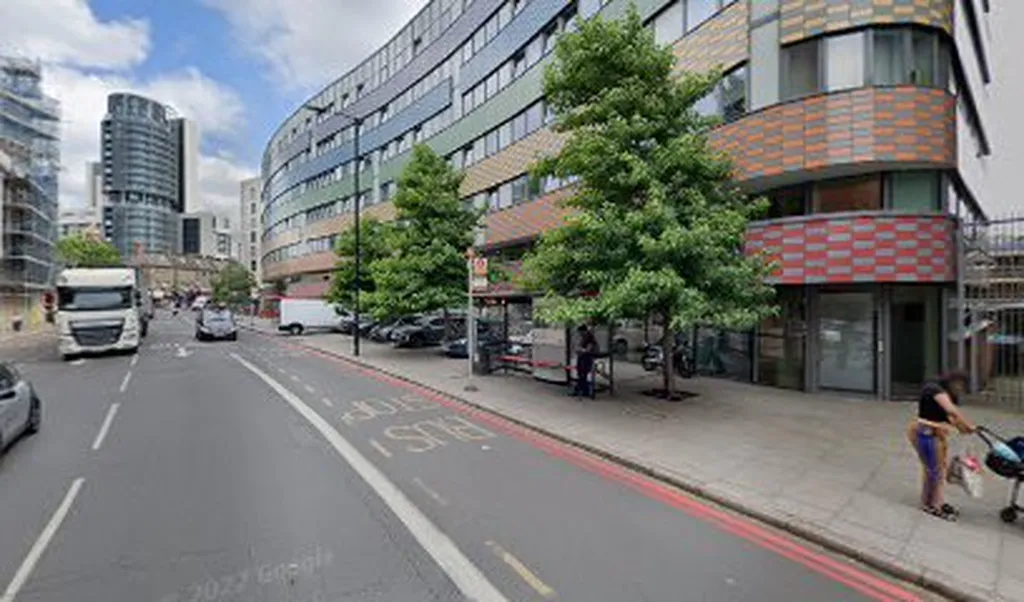 Isledon Road (Stop W)