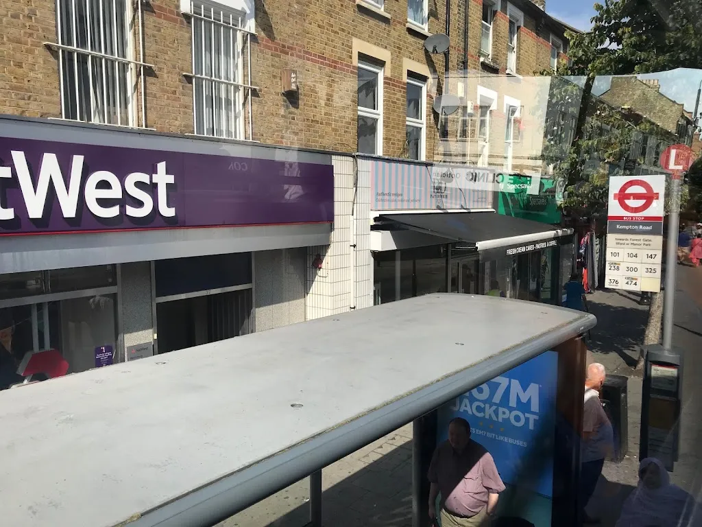 Kempton Road (Stop L)