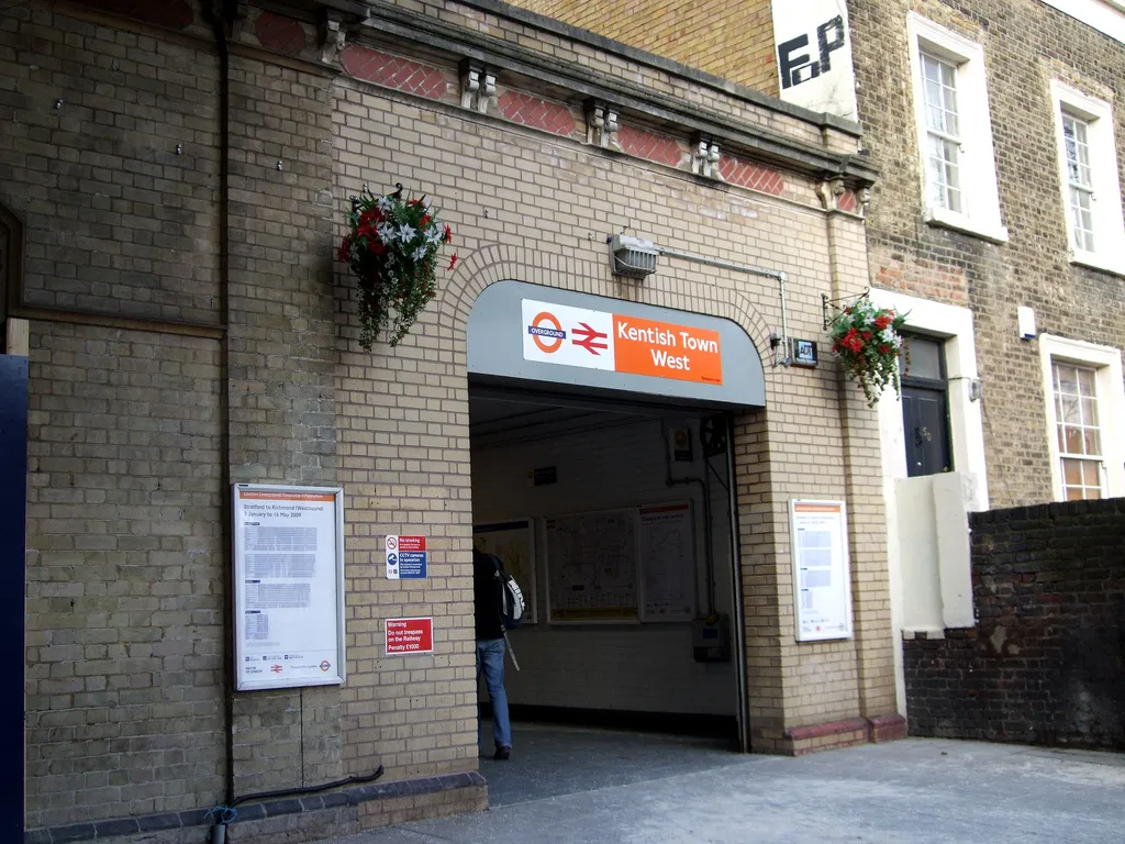 Kentish Town West Station (Stop KR)