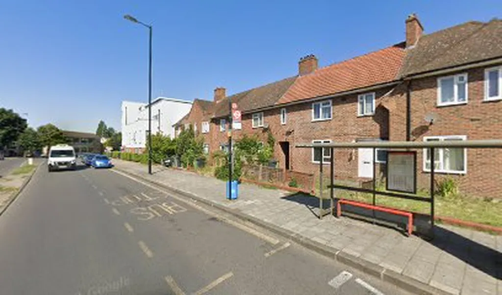 King Alfred Avenue (Stop LJ)