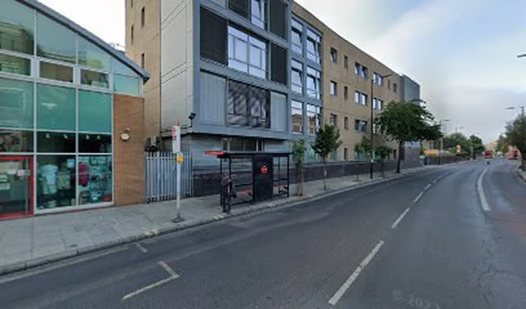 King Edward's Road (Stop LE)