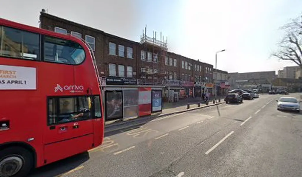 King Edwards Road (Stop W)