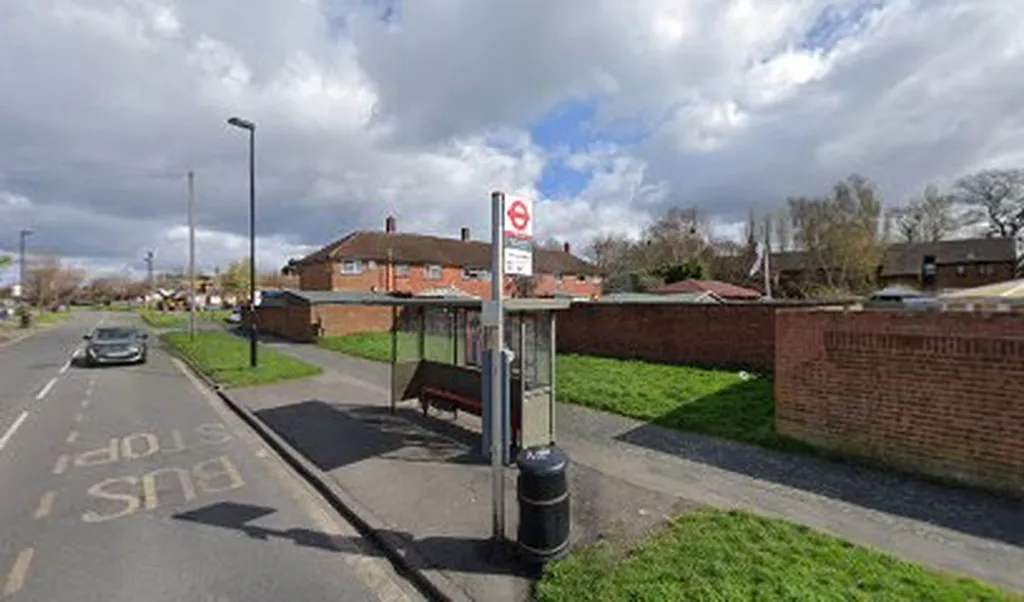 King Henry's Drive / Homestead Way
