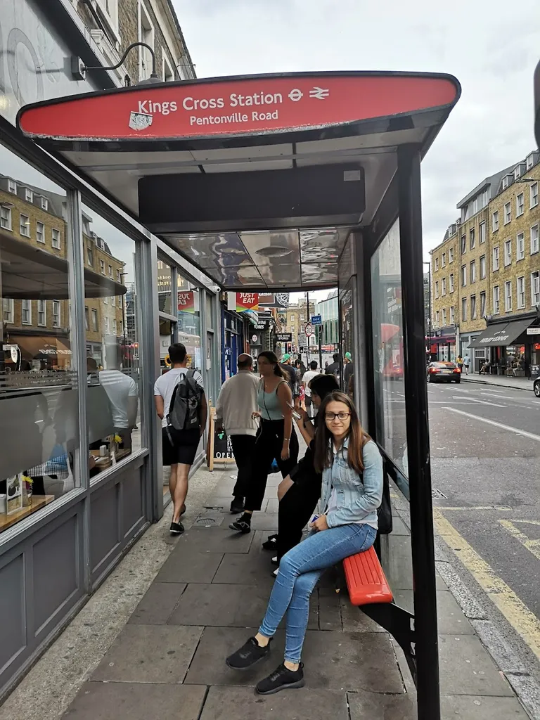 King's Cross Station / Pentonville Road (Stop H)