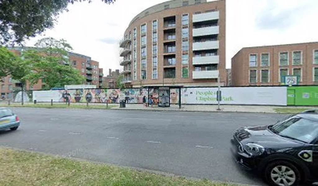 Kings Avenue / Atkins Road (Stop D)