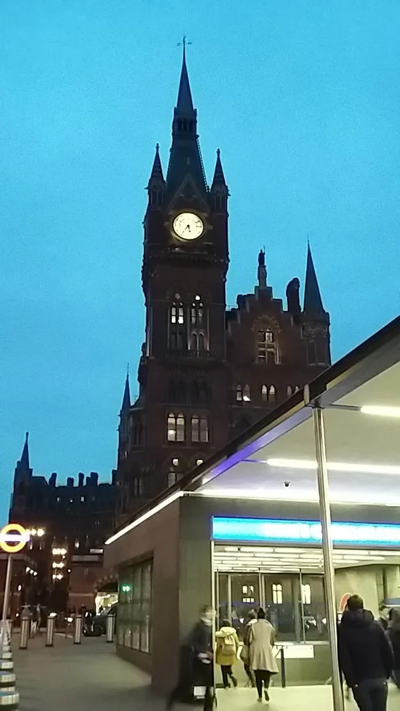 Kings Cross Road (Stop K)