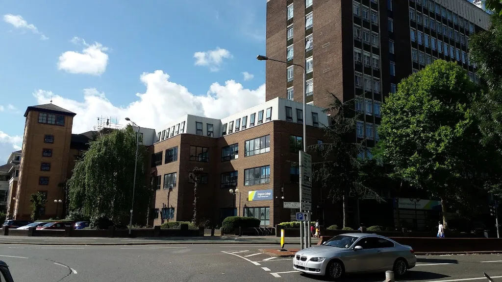 Kingston College