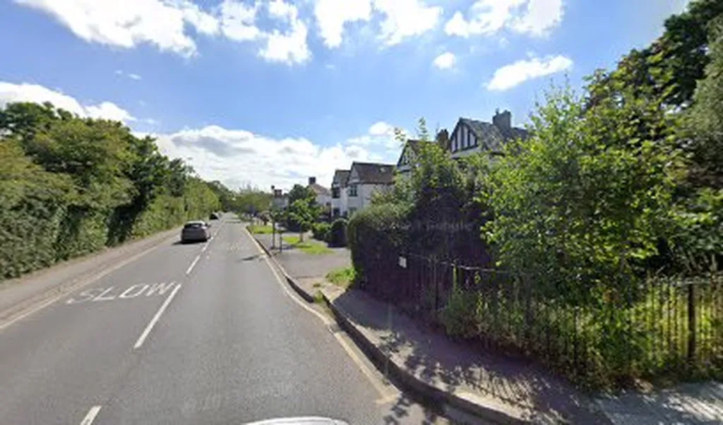 Langley Court South Gate (Stop C)