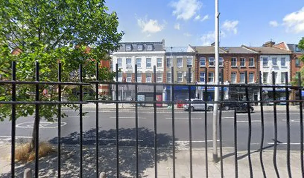 Lansdowne Green (Stop H)