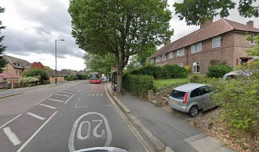 Launcelot Road (Stop K)