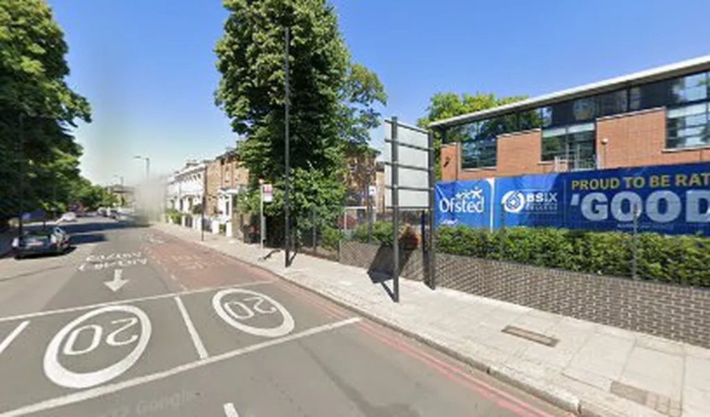 Lea Bridge Roundabout (Stop W)