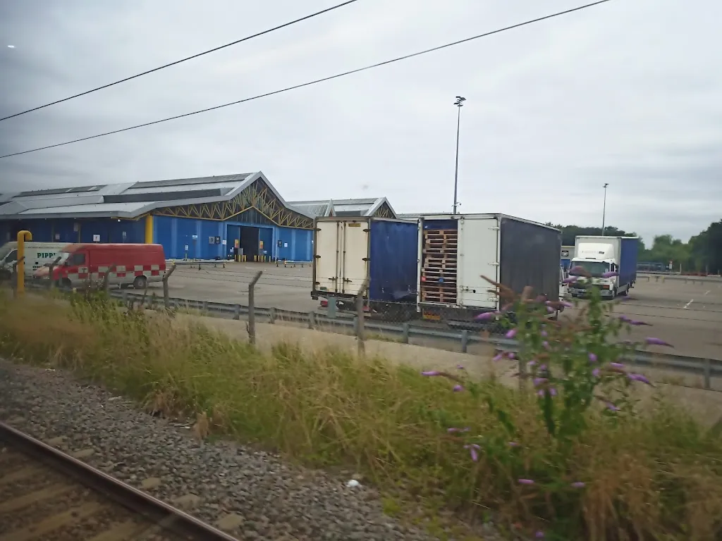 Lea Bridge Station (Stop LN)