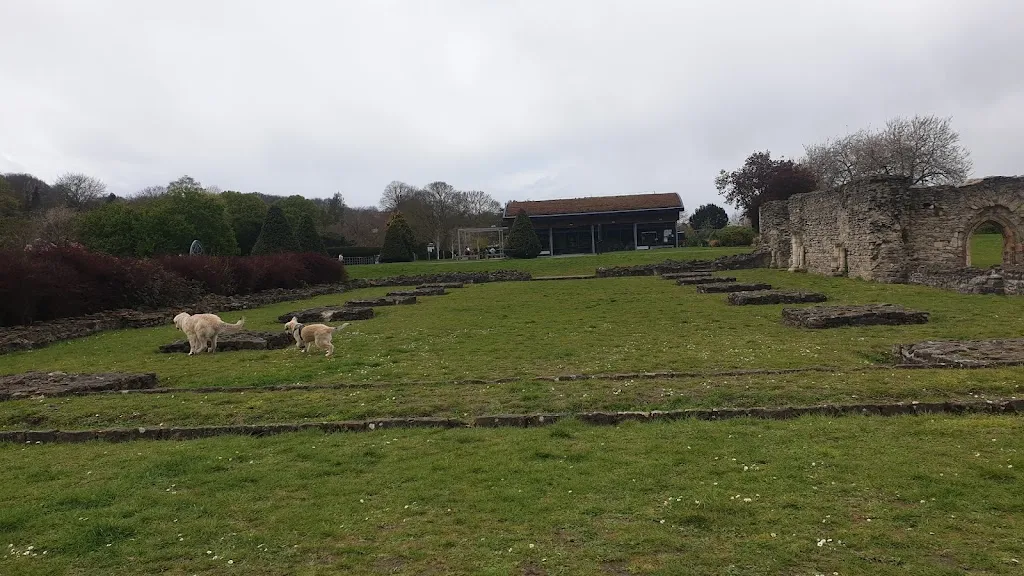 Lesnes Abbey