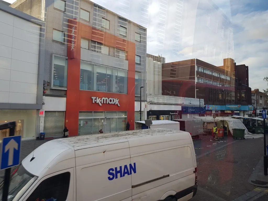 Lewisham Centre (Stop T)